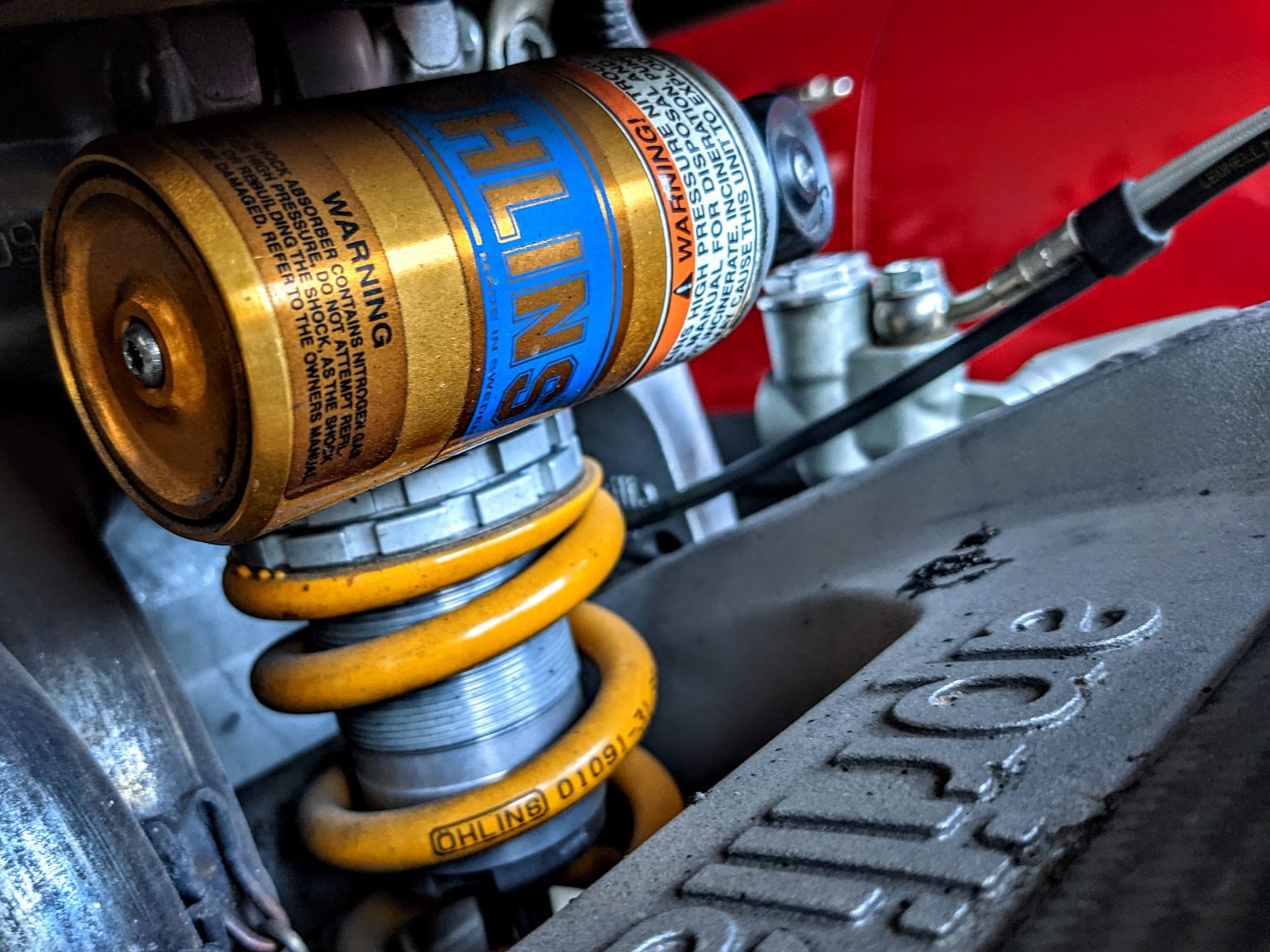 Motorcycle suspension basics for beginners intro to forks and shocks